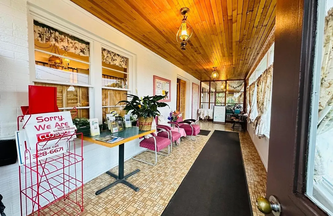 Stiles Motel Hill View Woodstock Nb-1