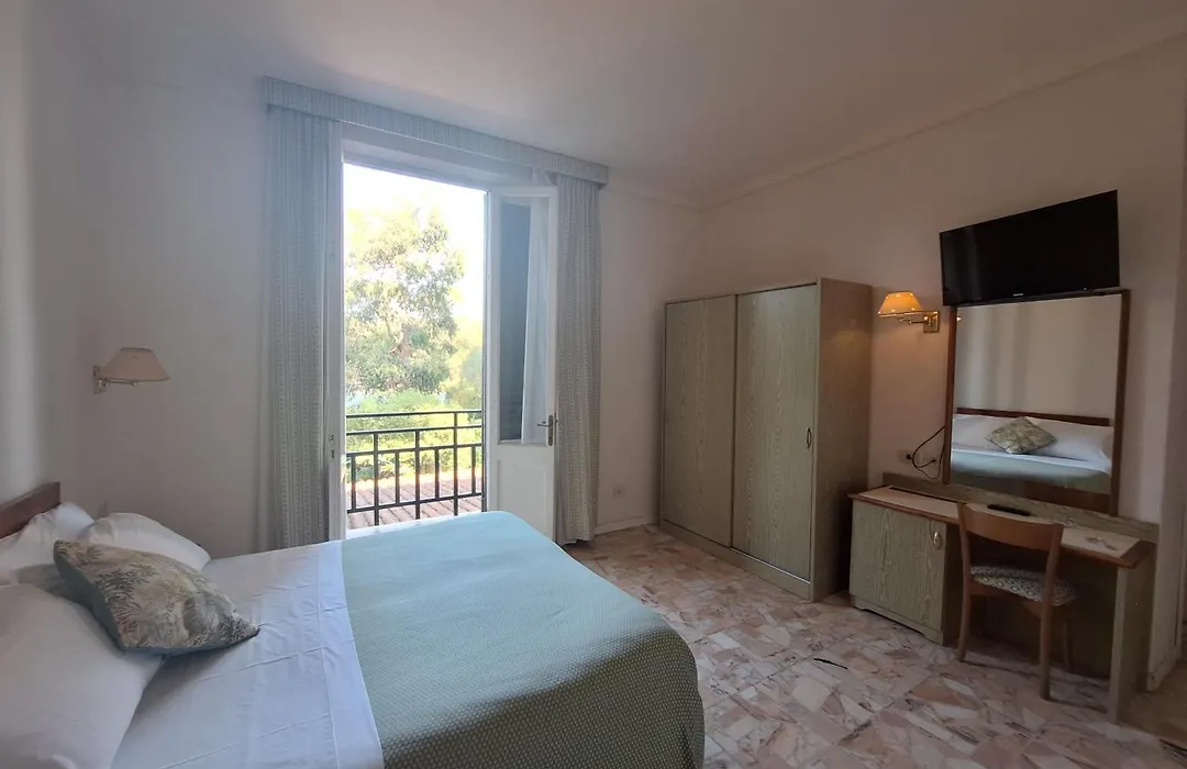 Hotel Villa Tiziana-1