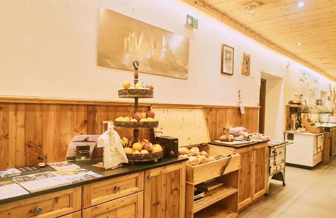 Almi's Berghotel-1