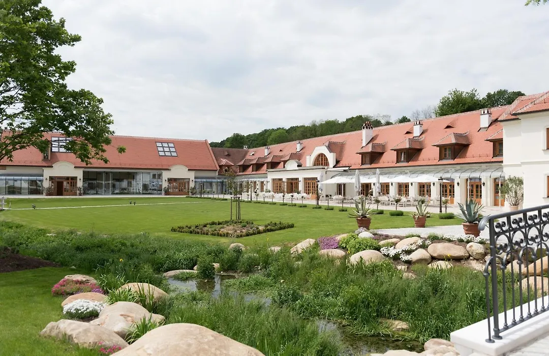 Schloss Thalheim-1