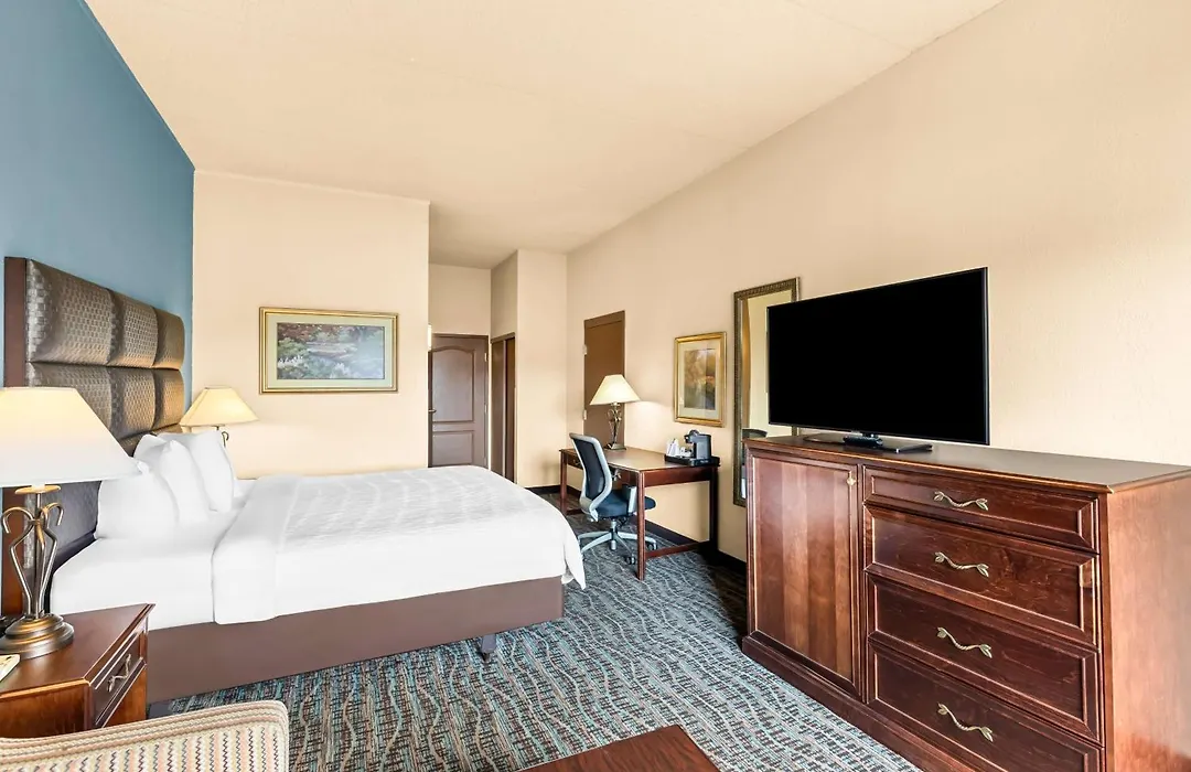 Best Western Holiday Manor-1