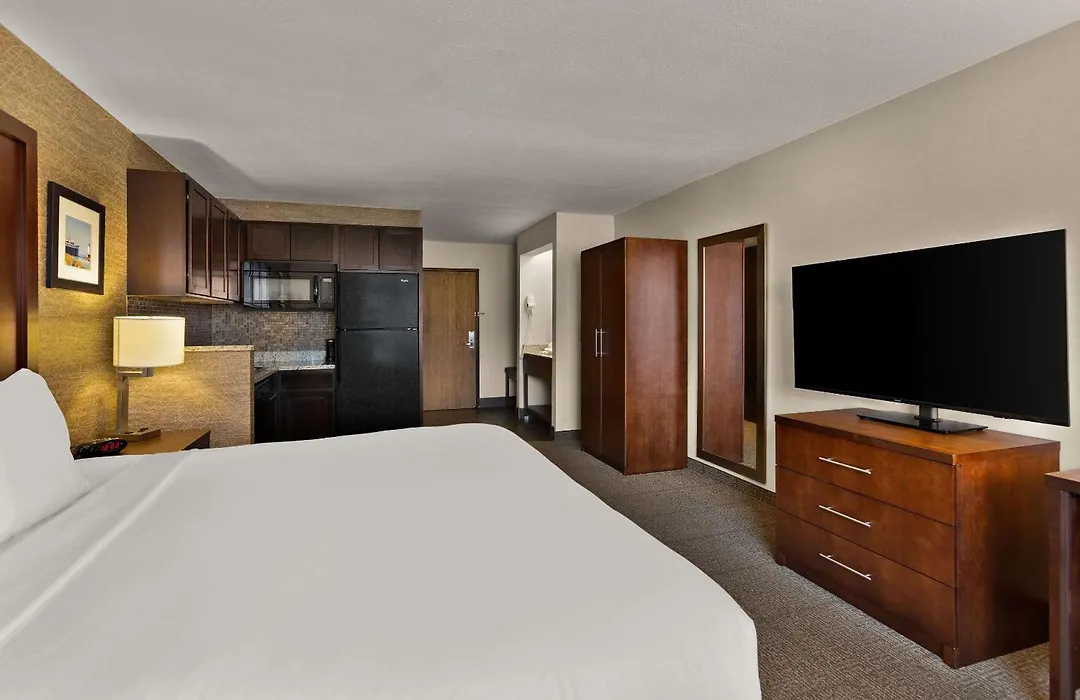 Comfort Inn & Suites Ludington Near Us-10-1