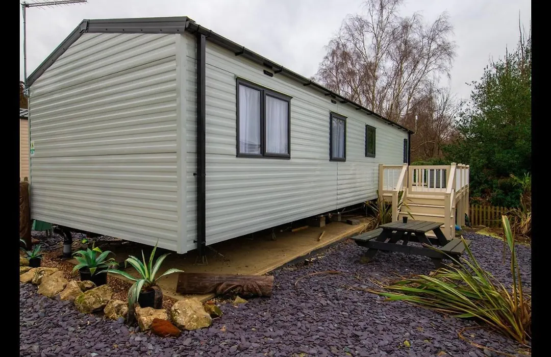 35 Redwood - Beauport Park, Hastings-1