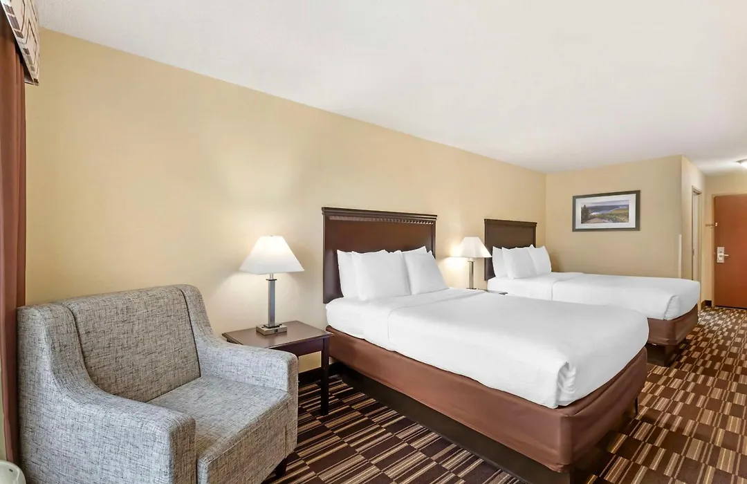 Best Western Plus Victor Inn & Suites-1