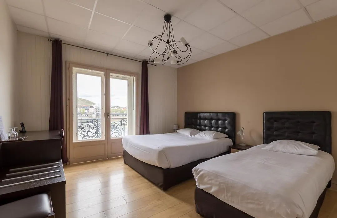 Le Chateau-1