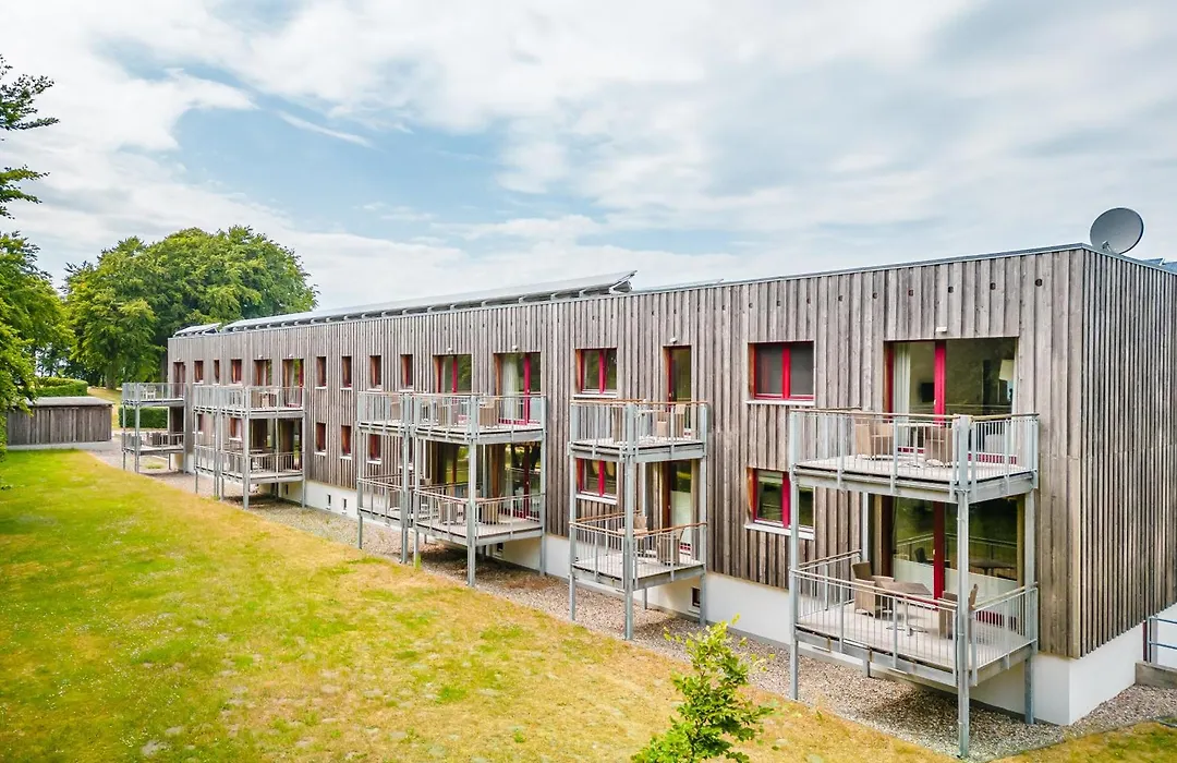 SCHLOSS RANZOW - kleines Romantik Hotel - Wellness - Golfplatz - Hochzeiten&Feiern-1