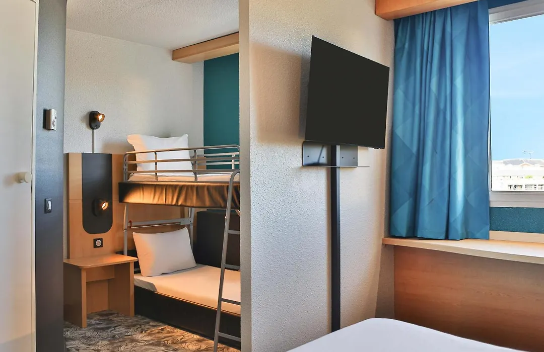 B&B HOTEL Les Sables-d'Olonne Centre Gare-1