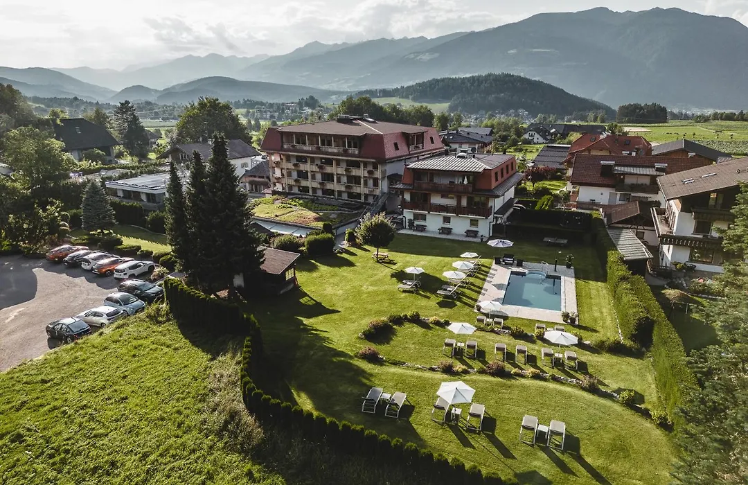 Hotel Reischach-1