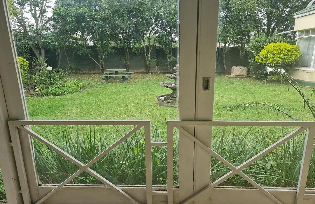 Alexandra Bed & Breakfast-1