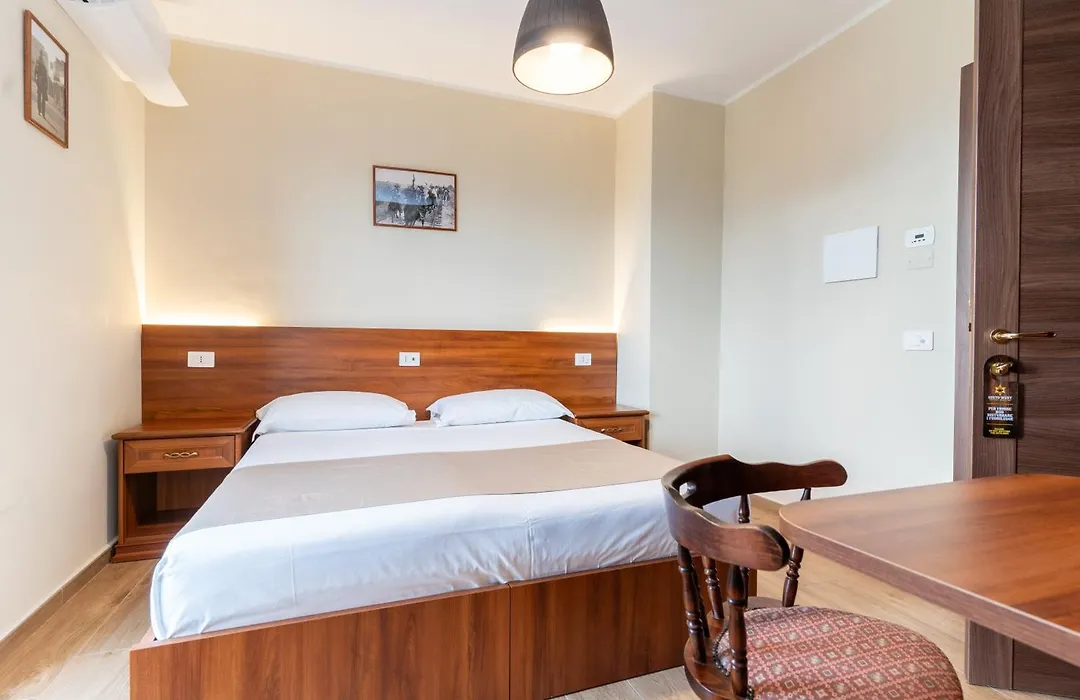 B&B Gusto West-1
