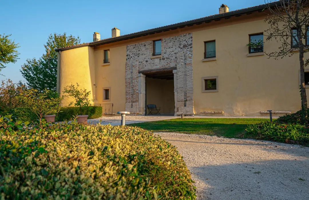 Relais Corte Cavalli-1