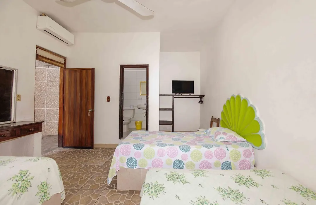 Hotel Naxhiely-1