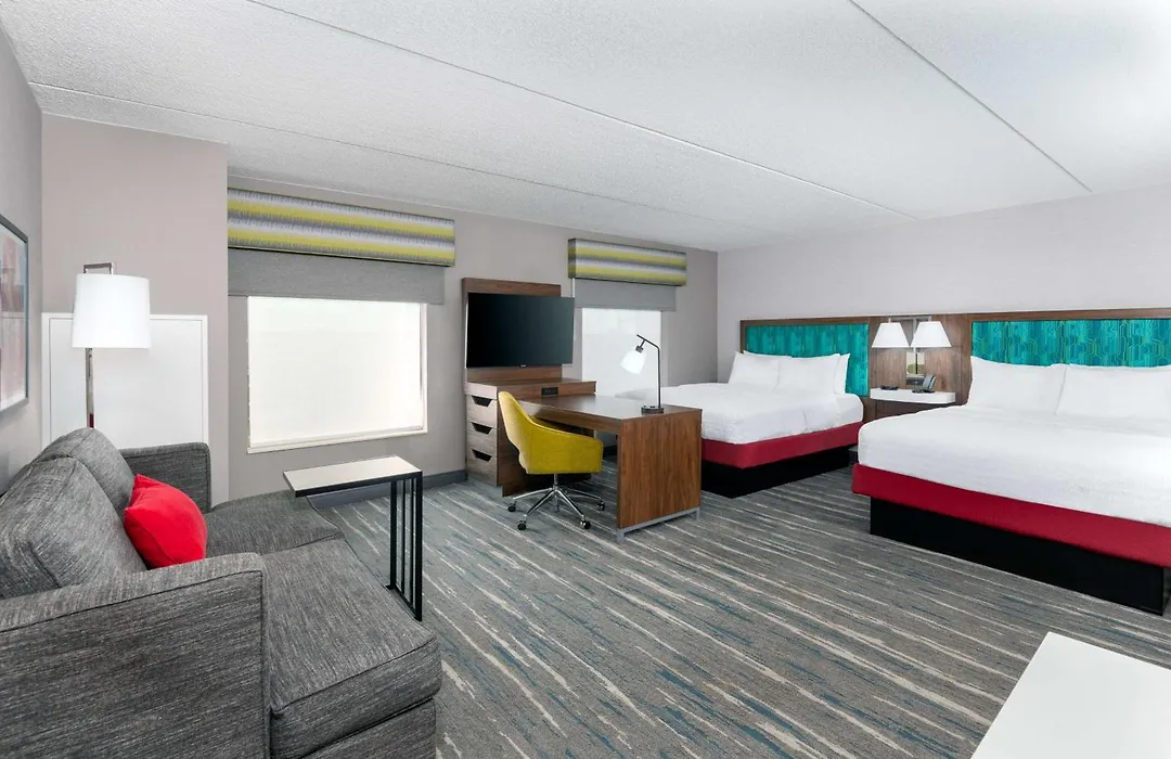 Hampton Inn & Suites Cleveland-Beachwood-1
