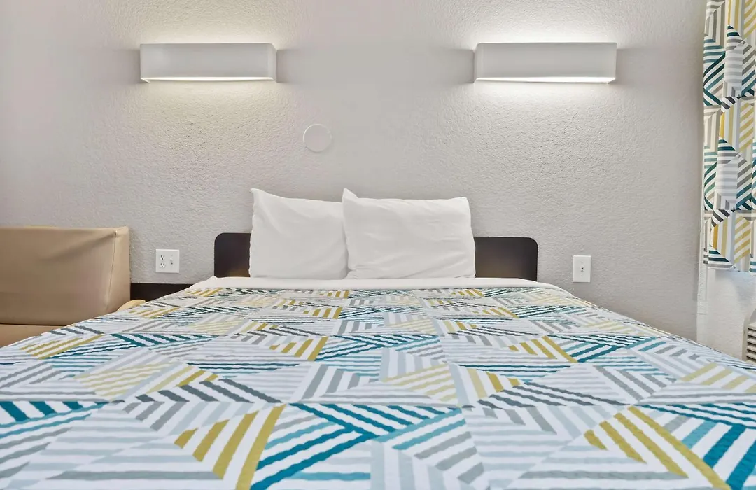 Motel 6-Ventura, Ca - Beach-1