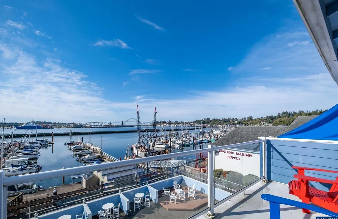 The Landing At Newport Condominium Hotel-1
