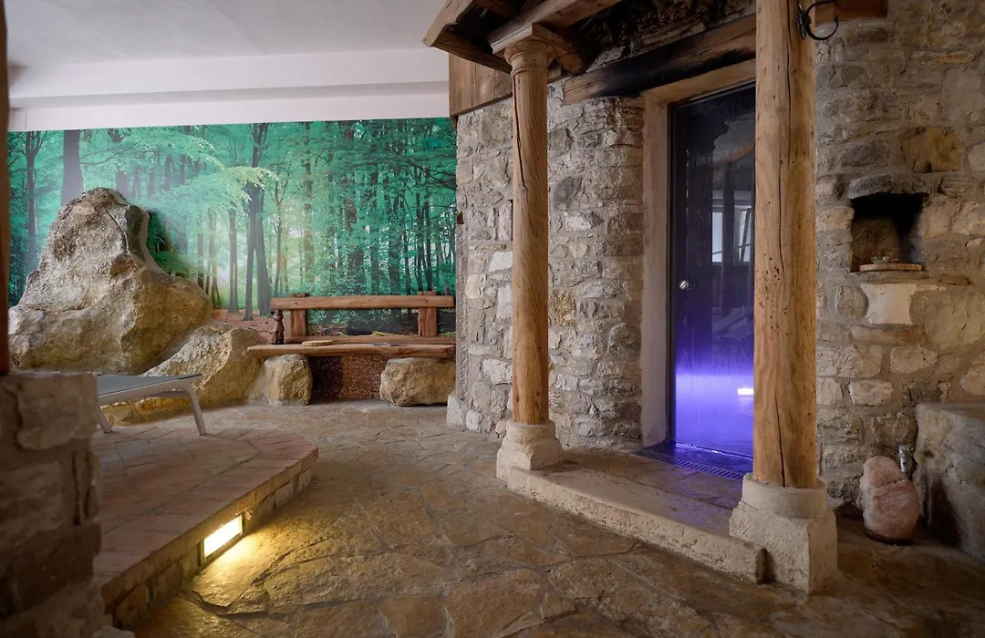Ai Cadelach Hotel Giulia-1
