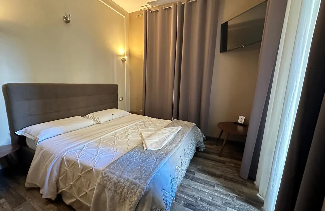 Candia Rooms-1