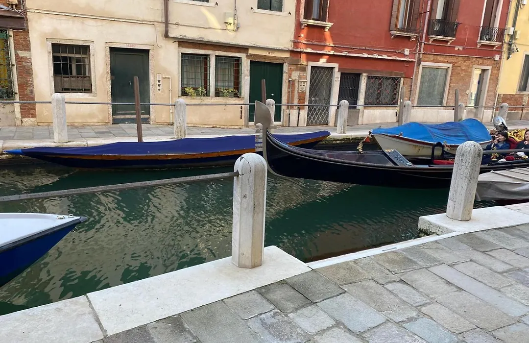 Ca' San Trovaso - 6 Rooms-1