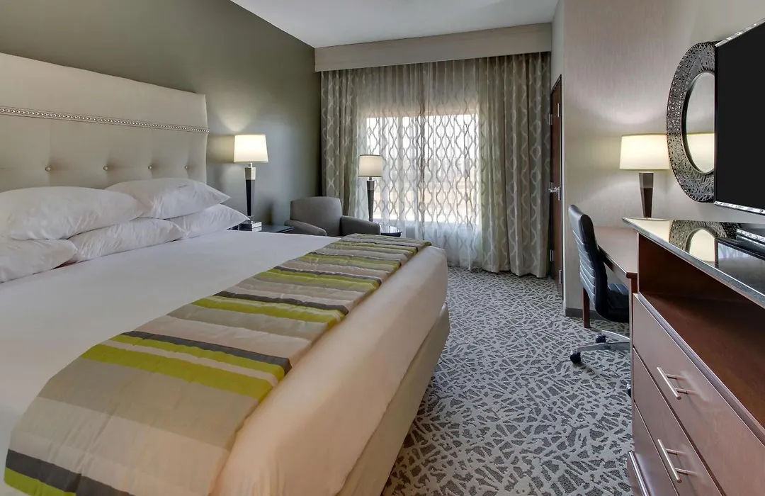 Drury Inn & Suites Cleveland Beachwood-1