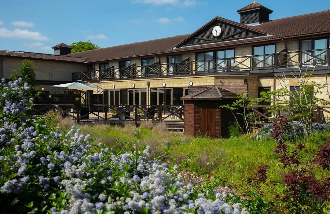 Hampshire Court Hotel & Spa-1