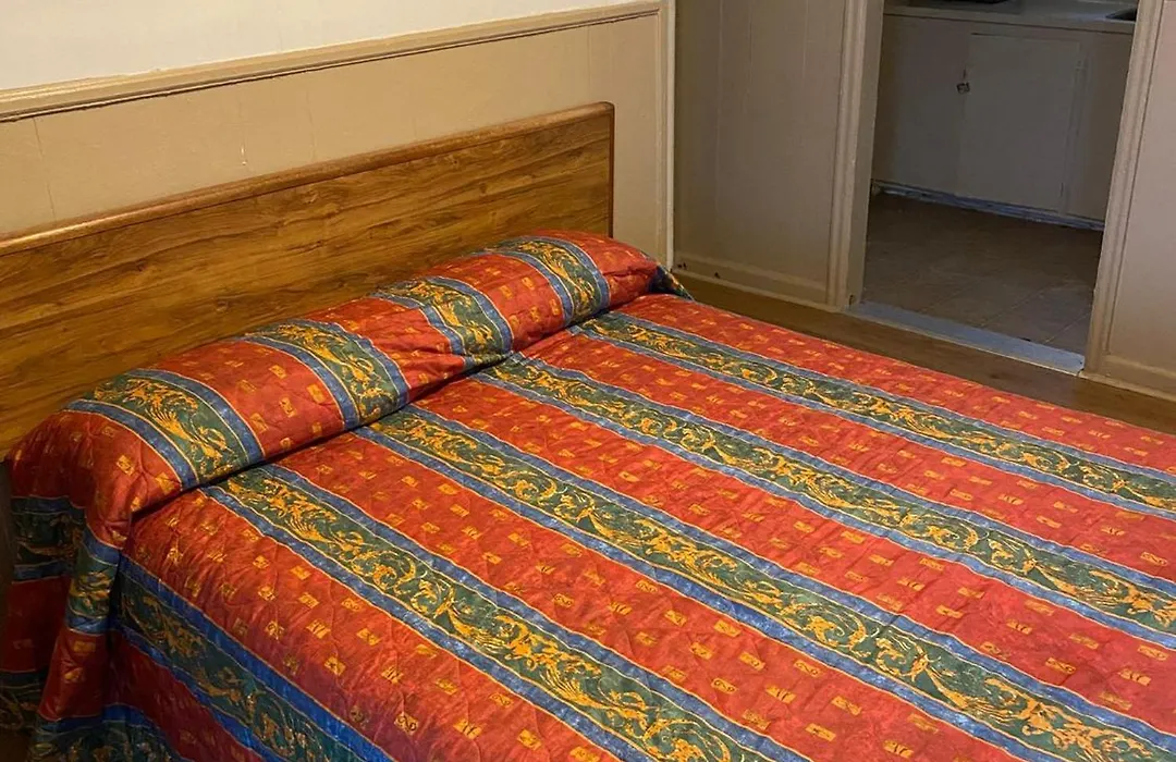 Tacoma Center Motel-1