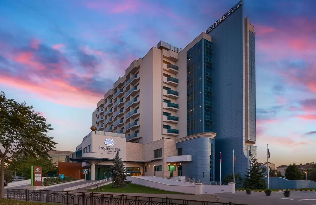 Doubletree By Hilton Oradea-1