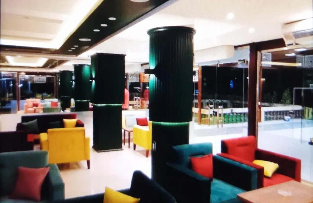 Emirates Hotel-1