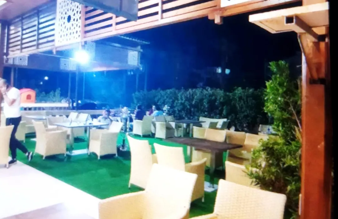Emirates Hotel-1