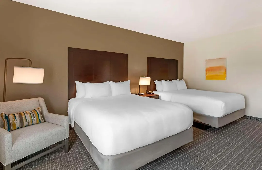 Comfort Inn & Suites Verona At Turning Stone Resort Casino-1