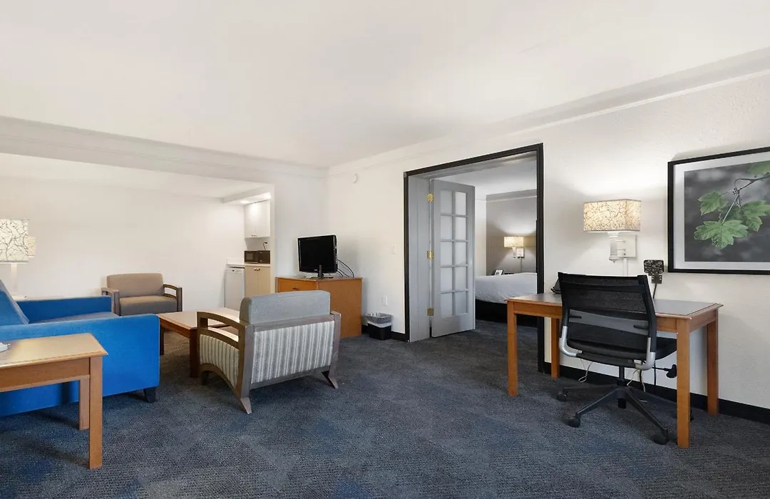 Howard Johnson By Wyndham Sacramento Downtown-1
