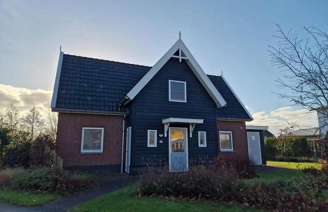 Waterresort Bodelaeke Giethoorn-1