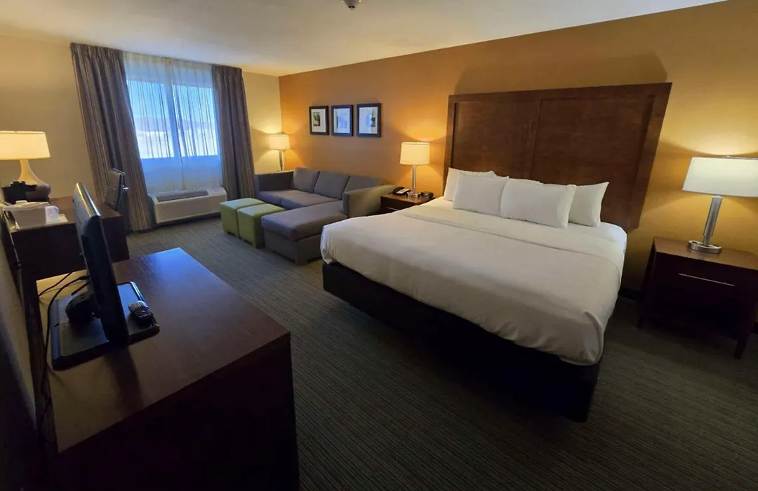 Comfort Inn Ferdinand-1