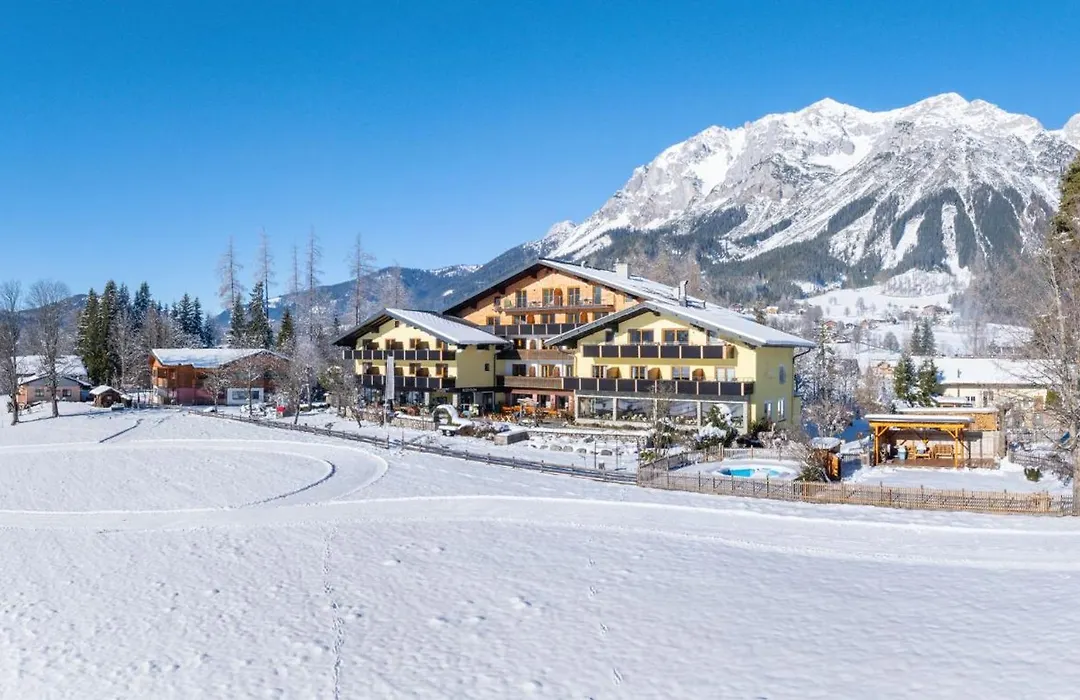 Almfrieden Hotel&Romantikchalet-1