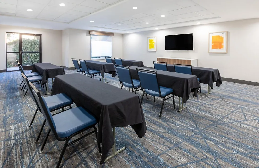 Holiday Inn Express & Suites Lathrop By Ihg-1