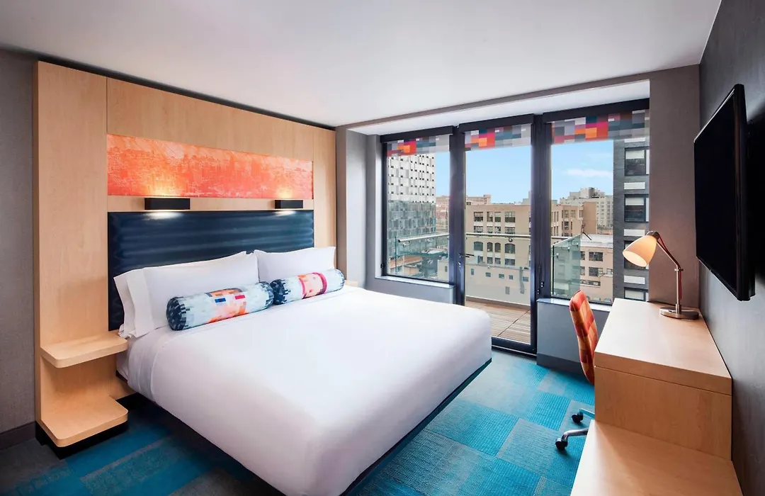Aloft By Marriott Long Island City-Manhattan View-1