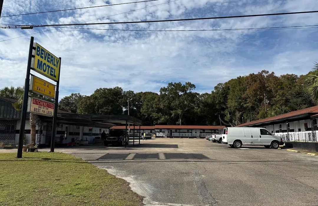 Beverly Motel-1