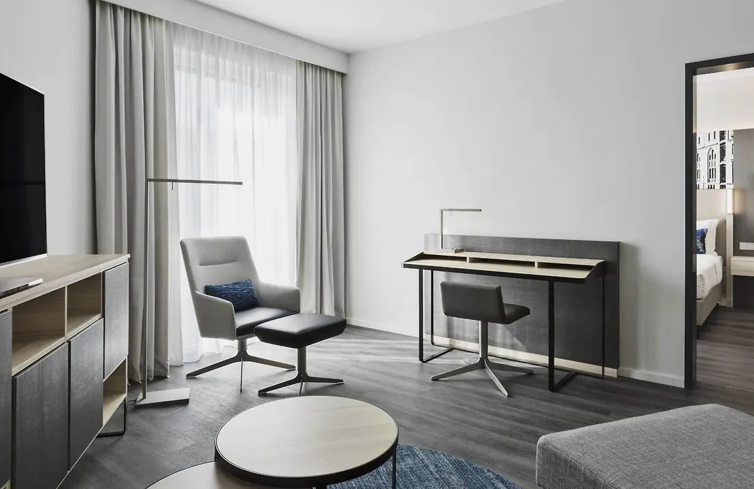Courtyard By Marriott Hamburg City-1