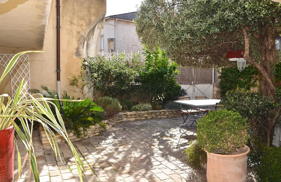 Locus Amoenus-1