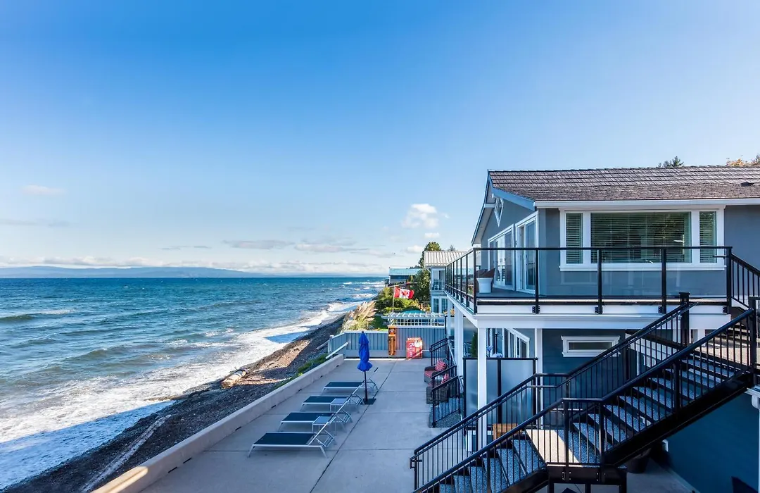 Qualicum Beach Ocean Suites-1