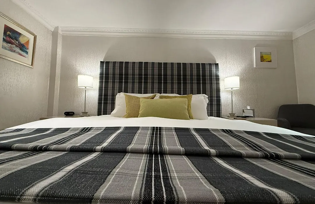 Airds Hotel And Restaurant-1