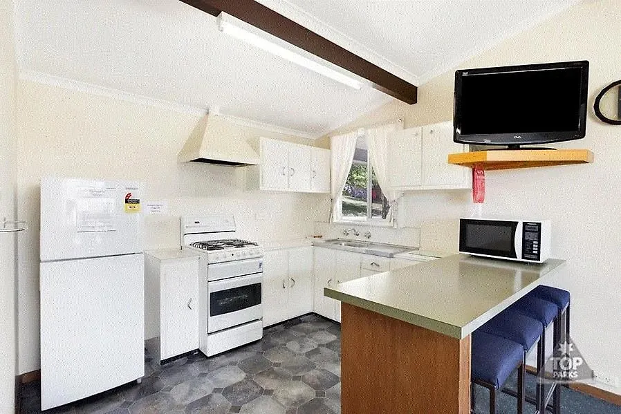 Buckenderra Holiday Village-1