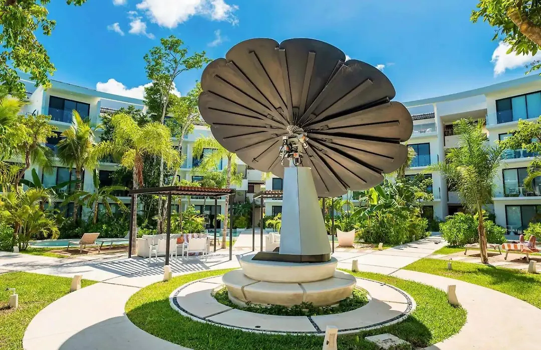 Central Park Lagunas - Luxury Modern Condo With Kitchen-1