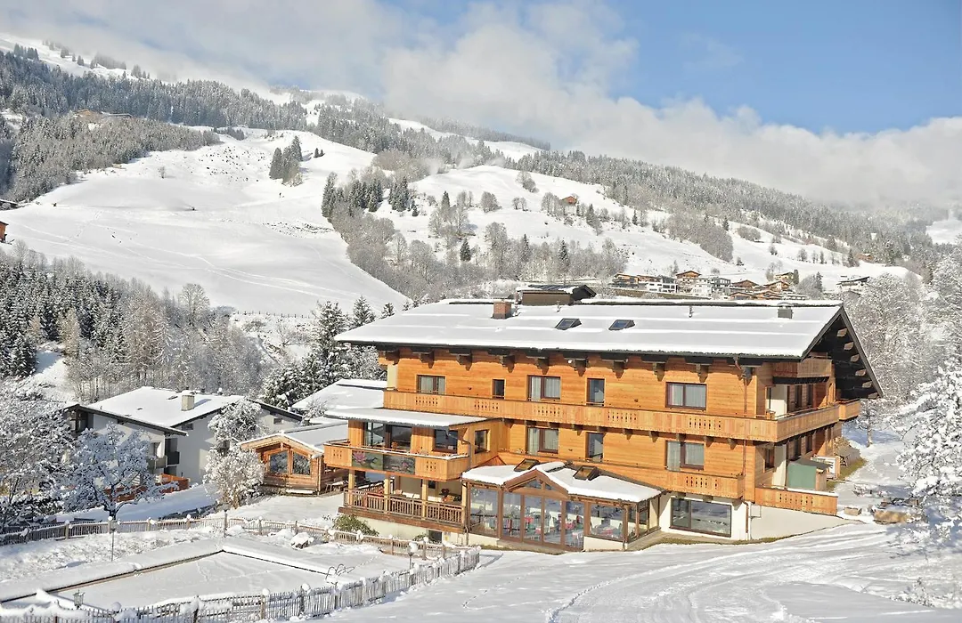 Ski in Ski out Hotel Unterellmau inkl Jokercard-1