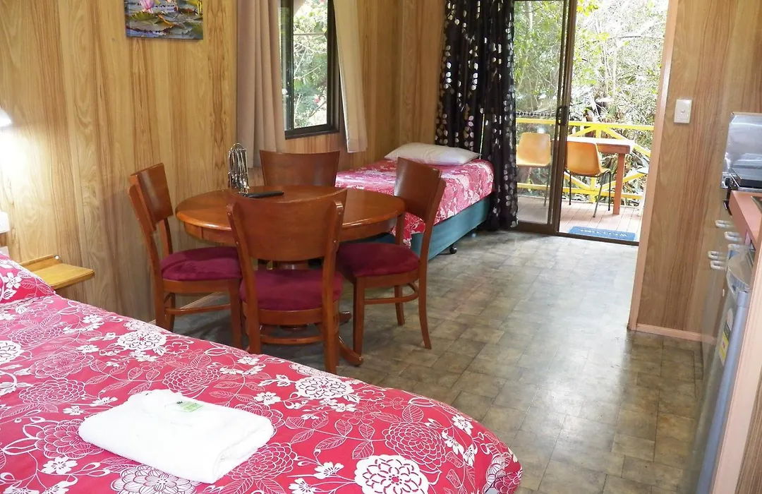 Lake Eacham Tourist Park & Cabins-1