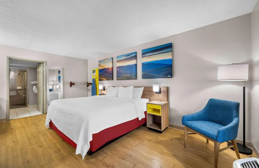 Days Inn By Wyndham Raleigh Midtown-1