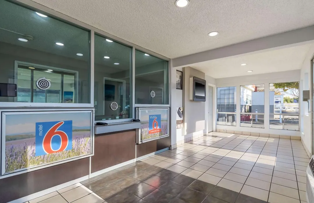 Motel 6 Hayward, Ca- Silicon Valley Gateway-1