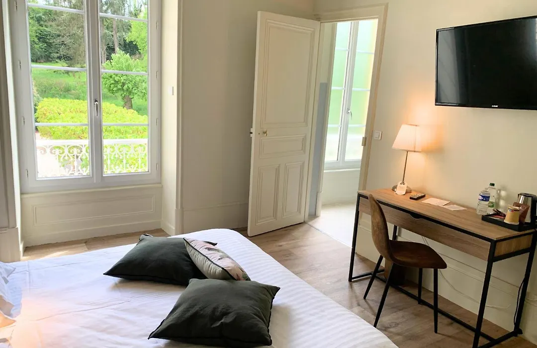 Logis Grand Hôtel Bourbon-Lancy-1