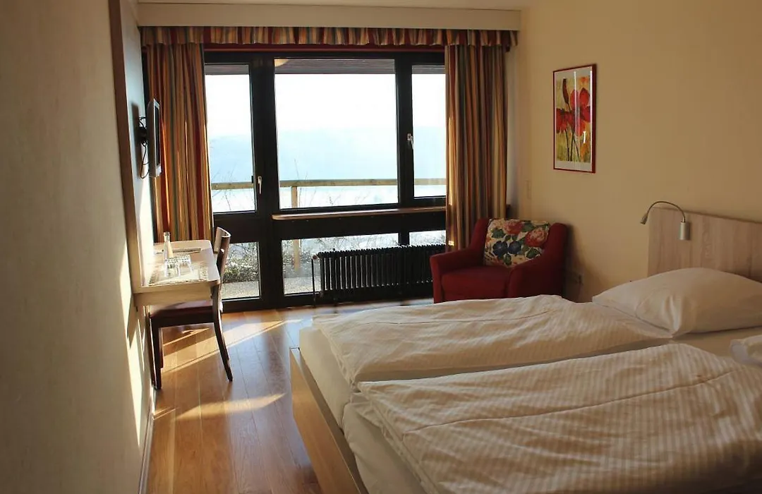 Burghotel Schöne Aussicht Bauer GmbH-1