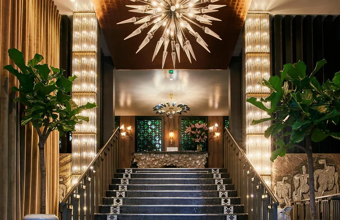 The One Alma Paris-1