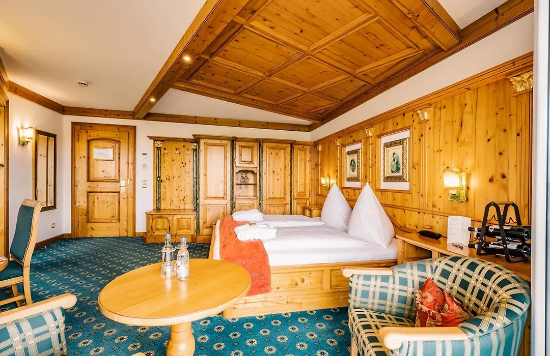 Schloss Hotel Holzrichter-1